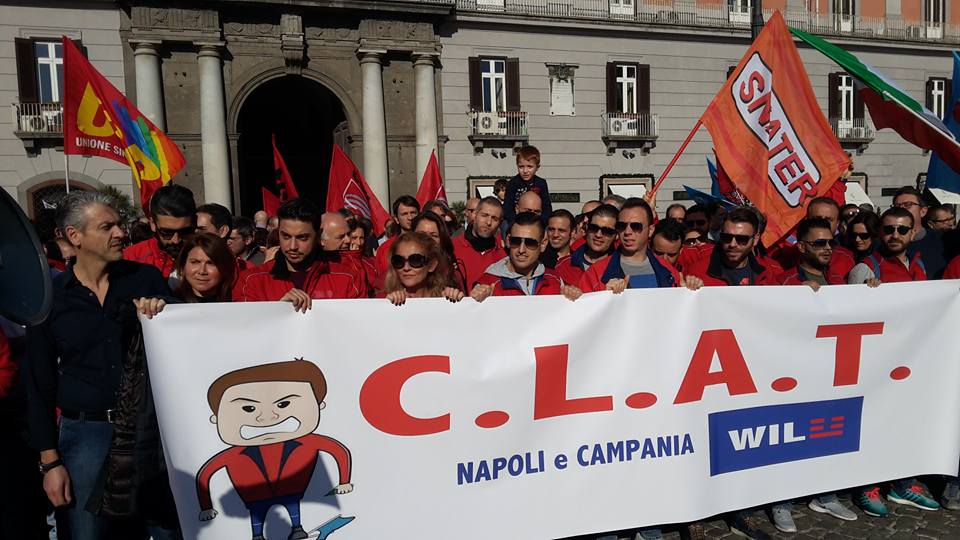 Telecom: continua la lotta delle tute rosse