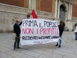 Potere al Popolo Genova in piazza. Prima il popolo, non i profitti